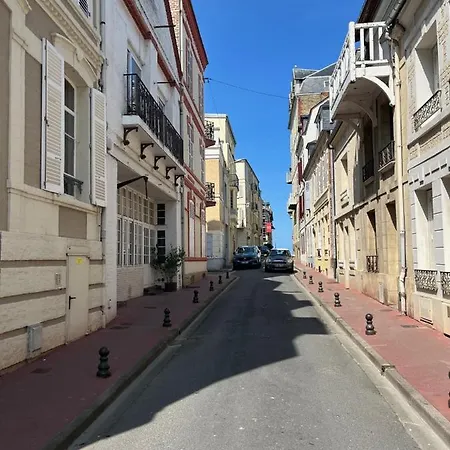 Chez Anne à La à 150 M De La Appartamento *